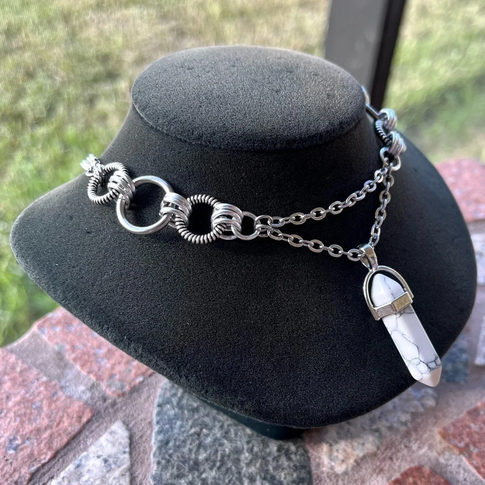 Handmade maille choker white & grey howlite stone bullet charm necklace